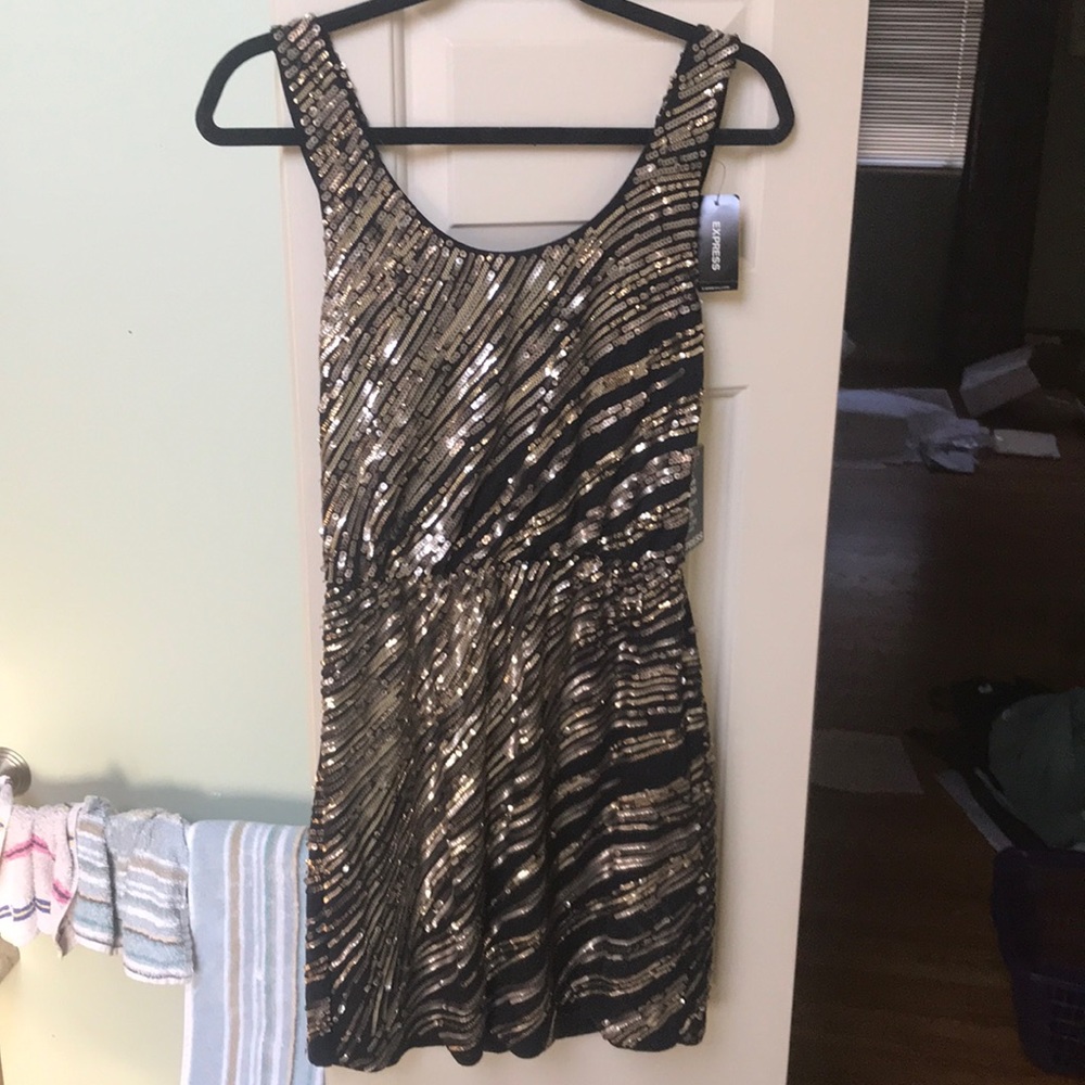 Black and gold sequined dress!
